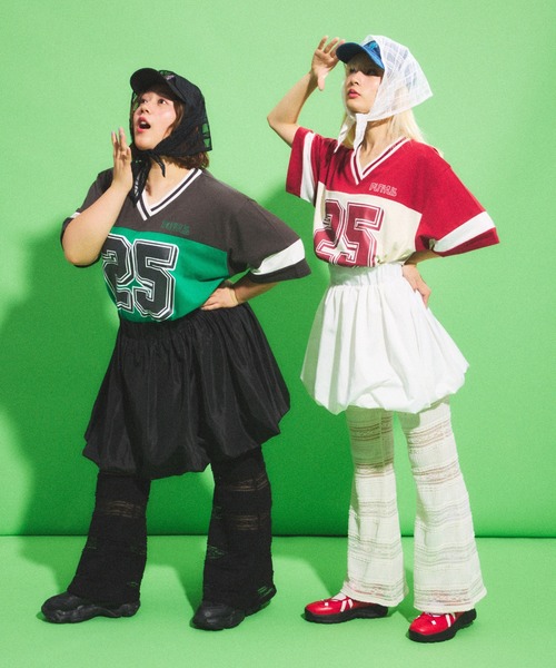 PUNYUS(プニュズ)の「バルーンミニスカート(スカート・レディース・ブラック/ホワイト・1/2/3/4)」の14枚目の写真