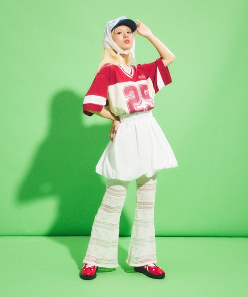 PUNYUS(プニュズ)の「バルーンミニスカート(スカート・レディース・ブラック/ホワイト・1/2/3/4)」の4枚目の写真