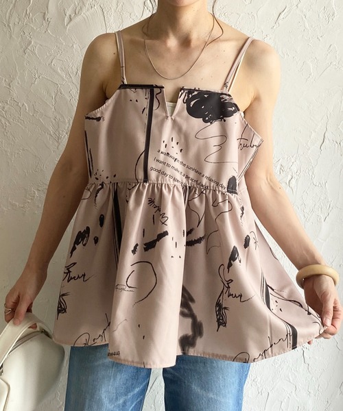 She's Closet(シーズクローゼット)の「フレア花柄フラワープリントキャミソールビスチェ(キャミソール・レディース・ネイビー/ブラック/オフホワイト/ベージュ/ブルー系その他/ベージュ系その他/ベージュ系その他2/ブラック系その他/ブルー系その他2/ブラック系その他2・FREE)」の7枚目の写真