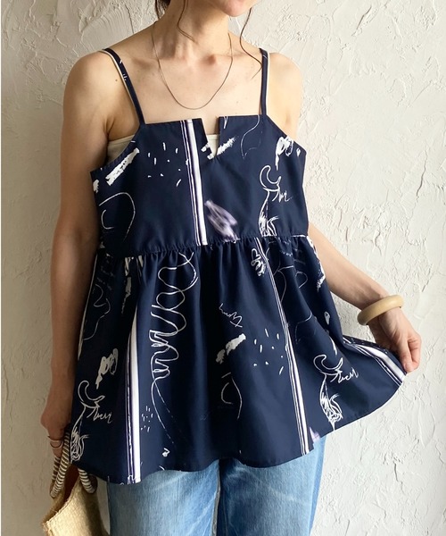 She's Closet(シーズクローゼット)の「フレア花柄フラワープリントキャミソールビスチェ(キャミソール・レディース・ネイビー/ブラック/オフホワイト/ベージュ/ブルー系その他/ベージュ系その他/ベージュ系その他2/ブラック系その他/ブルー系その他2/ブラック系その他2・FREE)」の10枚目の写真