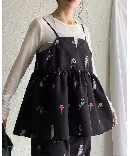 She's Closet(シーズクローゼット)の「フレア花柄フラワープリントキャミソールビスチェ(キャミソール・レディース・ネイビー/ブラック/オフホワイト/ベージュ/ブルー系その他/ベージュ系その他/ベージュ系その他2/ブラック系その他/ブルー系その他2/ブラック系その他2・FREE)」の11枚目の写真
