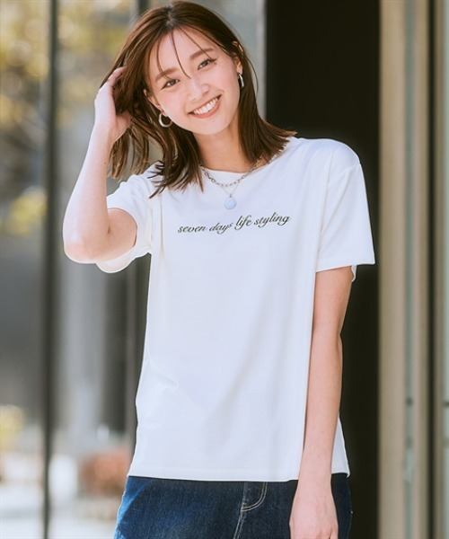 7days Life Styling(セブンデイズライフスタイリング)の「【接触冷感】シルケット加工クルーネックロゴトップス(Tシャツ/カットソー・レディース・オフホワイト/ネイビー・S/M/L/LL)」の1枚目の写真