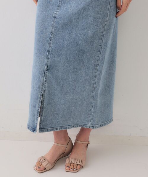 OPAQUE.CLIP（オペークドットクリップ）の「デニムナロースカート【洗濯機洗い可】（デニムスカート・レディース・ホワイト/ライトブルー・38/40/42）」の17枚目の写真