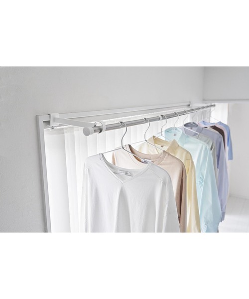 tower（タワー）の「《WEB限定》【tower/タワー】鴨居室内物干しポールホルダー　奥行ワイド（ランドリーグッズ・レディース・ホワイト/ブラック・FREE）」の9枚目の写真