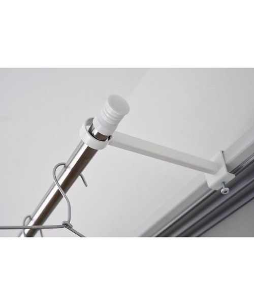 tower（タワー）の「《WEB限定》【tower/タワー】鴨居室内物干しポールホルダー　奥行ワイド（ランドリーグッズ・レディース・ホワイト/ブラック・FREE）」の15枚目の写真