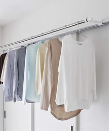 山崎実業（ヤマザキジツギョウ）の「《WEB限定》【tower/タワー】鴨居室内物干しポールホルダー　奥行ワイド（ランドリーグッズ）」