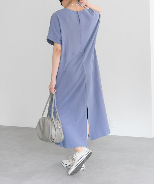 ear PAPILLONNER（イアパピヨネ）の「カットマキシワンピース【SUM1 STYLE(スミスタイル)】（ワンピース・レディース・ブラック/ブルー/サンドベージュ・FREE）」の13枚目の写真