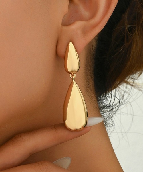 yu-ka(ユーカ)の「YU-KA:レトロドロップイヤリング retro drop earring(イヤリング・レディース・ゴールド/シルバー・FREE)」の3枚目の写真