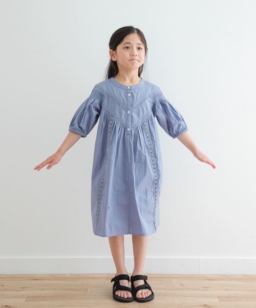 URBAN RESEARCH DOORS（アーバンリサーチドアーズ）の「ハシゴレースワンピース(KIDS)（ワンピース・キッズ・ブルー/ホワイト系その他/ブラック・120/105/135）」の20枚目の写真