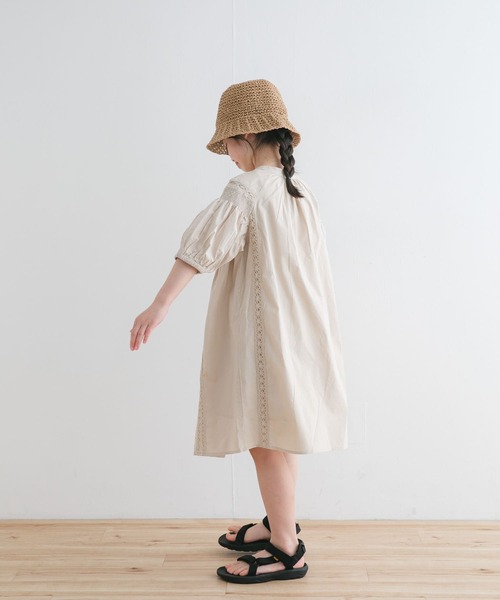 URBAN RESEARCH DOORS（アーバンリサーチドアーズ）の「ハシゴレースワンピース(KIDS)（ワンピース・キッズ・ブルー/ホワイト系その他/ブラック・120/105/135）」の22枚目の写真
