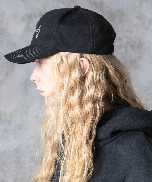glamb(グラム)の「Suede Logo Cap / スエードロゴキャップ(キャップ・メンズ・ブラック/グリーン/レッド・FREE)」の12枚目の写真