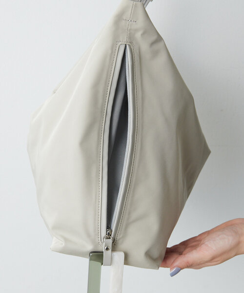 ear PAPILLONNER（イアパピヨネ）の「樹脂パーツワンハンドル