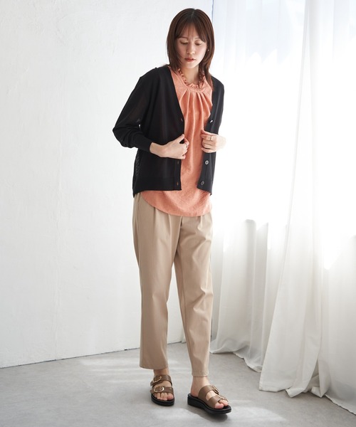 ikka（イッカ）の「【洗濯機で洗える／接触冷感】針抜きシアーニットカーディガン【UVカット】（カーディガン/ボレロ・レディース・ブラック/オフホワイト/ブルー/ライトグレー・M/L/S）」の15枚目の写真