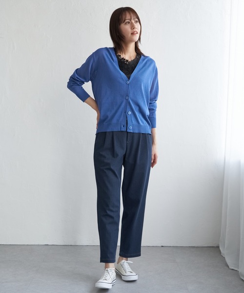 ikka（イッカ）の「【洗濯機で洗える／接触冷感】針抜きシアーニットカーディガン【UVカット】（カーディガン/ボレロ・レディース・ブラック/オフホワイト/ブルー/ライトグレー・M/L/S）」の22枚目の写真