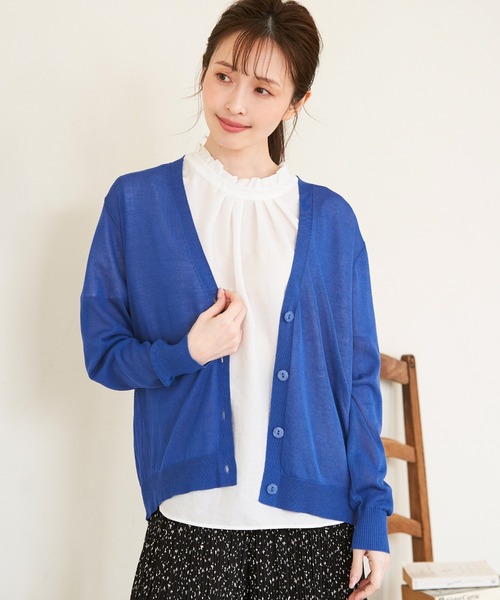 ikka（イッカ）の「【洗濯機で洗える／接触冷感】針抜きシアーニットカーディガン【UVカット】（カーディガン/ボレロ・レディース・ブラック/オフホワイト/ブルー/ライトグレー・M/L/S）」の7枚目の写真