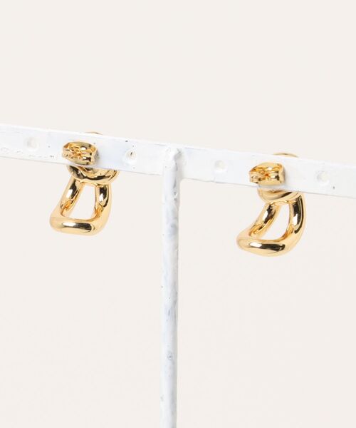 Q（キュー）の「結びピアス（ピアス（両耳用）・レディース・ゴールド・ONE SIZE）」の2枚目の写真