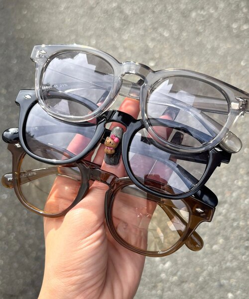 WHO'S WHO gallery(フーズフーギャラリー)の「調光 2WAYメガネ/サングラス/ユニセックス(サングラス・レディース・ブラック/ブラウン/クリア・FREE)」の14枚目の写真