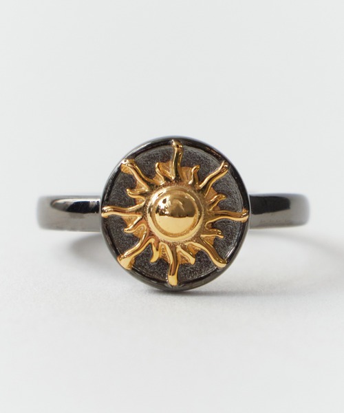 blatto（ブラット）の「blatto/ブラット 925シルバー デザイン リング（リング・メンズ・ゴールド系3/シルバー系その他5/シルバー系その他3/シルバー系1/シルバー系/ゴールド系1/シルバー系4/シルバー系2/シルバー系その他6/シルバー系その他4/シルバー系その他2/ゴールド系2/シルバー系5/シルバー系3/ブラック/ゴールド系/シルバー系9/シルバー系8/シルバー系7/シルバー系6・FREE）」の2枚目の写真