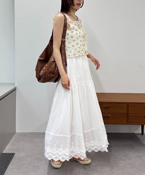 w closet(ダブルクローゼット)の「【3色展開】花柄シャーリングTOPS(Tシャツ/カットソー・レディース・ブルー/オレンジ/ピンク・FREE)」の5枚目の写真