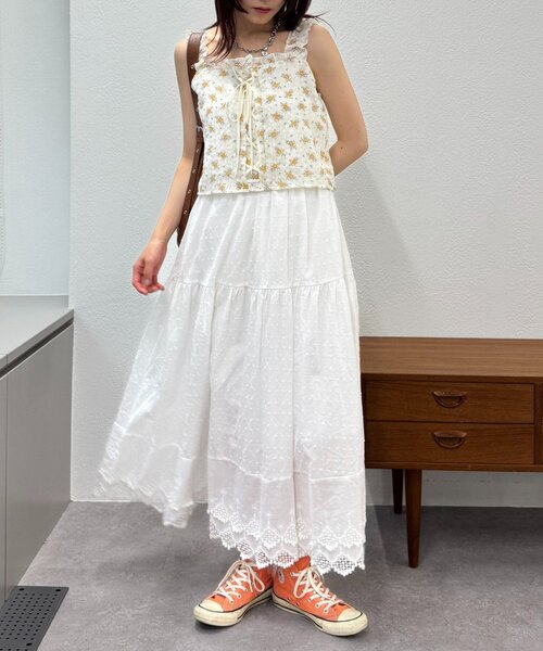 w closet(ダブルクローゼット)の「【3色展開】花柄シャーリングTOPS(Tシャツ/カットソー・レディース・ブルー/オレンジ/ピンク・FREE)」の11枚目の写真
