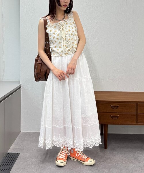 w closet(ダブルクローゼット)の「【3色展開】花柄シャーリングTOPS(Tシャツ/カットソー・レディース・ブルー/オレンジ/ピンク・FREE)」の14枚目の写真