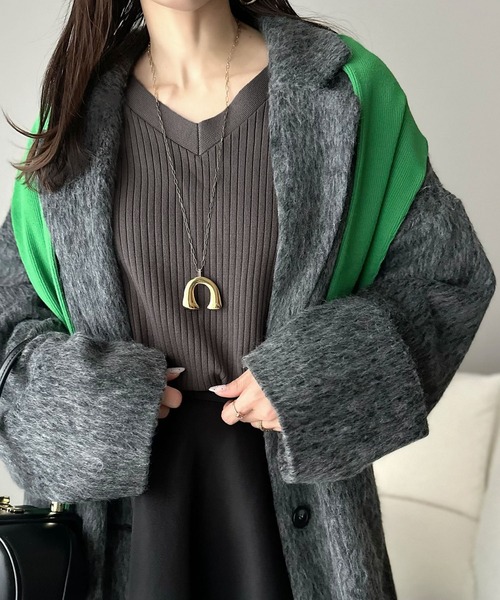 classicalelf（クラシカルエルフ）の「デコルテ美人。着映えVネックシンプルリブニット（長袖）（ニット/セーター・レディース・ベージュ/チャコール/ブラウン/ブラック/オフホワイト・LARGE/MEDIUM/SMALL/X-LARGE）」の17枚目の写真