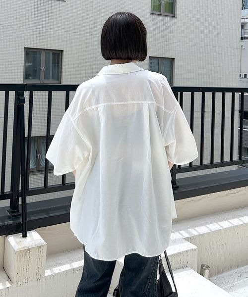 PAGEBOY（ページボーイ）の「スムースタッチルーズシャツ(半袖)（シャツ/ブラウス・レディース・ブラック/グレイッシュベージュ/レッド系その他4/オフホワイト・FREE）」の16枚目の写真