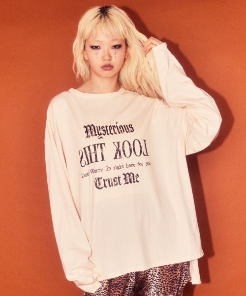 Candy Stripper（キャンディストリッパー）の「LOOK THIS PIGMENT トップス（Tシャツ/カットソー・レディース・チャコール/ナチュラル・FREE）」の3枚目の写真