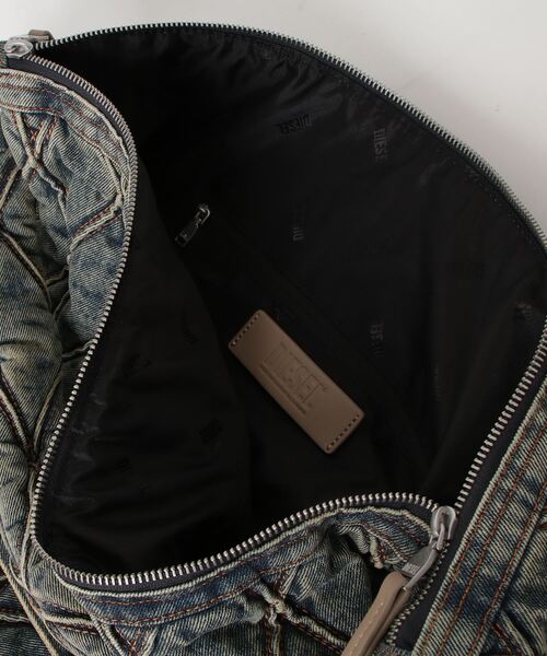 DIESEL（ディーゼル）の「ウィメンズ ホーボーバッグ CHARM-D CHARM-D HOBO（ショルダーバッグ・レディース・ブルー・UNI）」の11枚目の写真