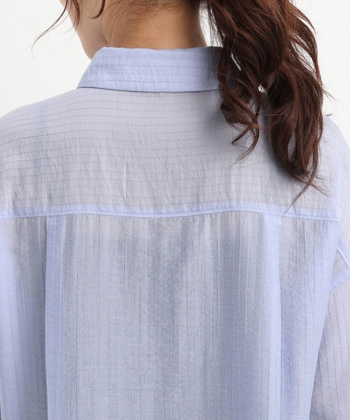 Andemiu（アンデミュウ）の「シアーストライプシャツ577728（シャツ/ブラウス・レディース・オフホワイト/ブルー/ブラック・FREE）」の7枚目の写真