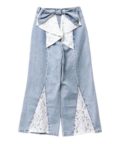 CALNAMUR(カルナムール)の「バックリボンデニムパンツ(デニムパンツ・レディース・ライトブルー・SMALL/MEDIUM)」の1枚目の写真