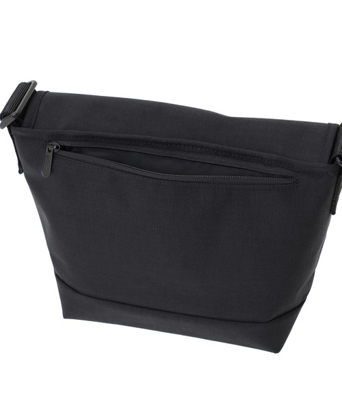 Manhattan Portage(マンハッタンポーテージ)の「NYLON MESSENGER BAG JR (SM) BP W/DIV LVL TMP(メッセンジャーバッグ・メンズ・ブラック・SMALL)」の9枚目の写真