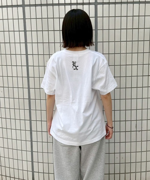 EXAMPLE(エグザンプル)の「EXAMPLE OLD EX LOGO S/S TEE(Tシャツ/カットソー・メンズ・ホワイト/ホワイト系その他/ライトオリーブ/チャコール・M/L/XL/XXL)」の12枚目の写真