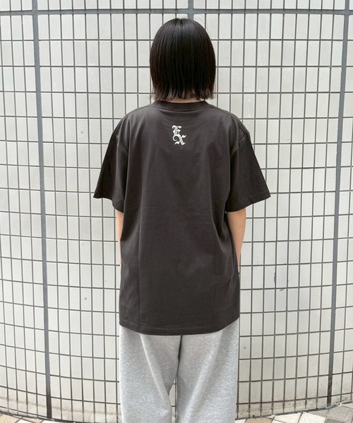 EXAMPLE(エグザンプル)の「EXAMPLE OLD EX LOGO S/S TEE(Tシャツ/カットソー・メンズ・ホワイト/ホワイト系その他/ライトオリーブ/チャコール・M/L/XL/XXL)」の14枚目の写真