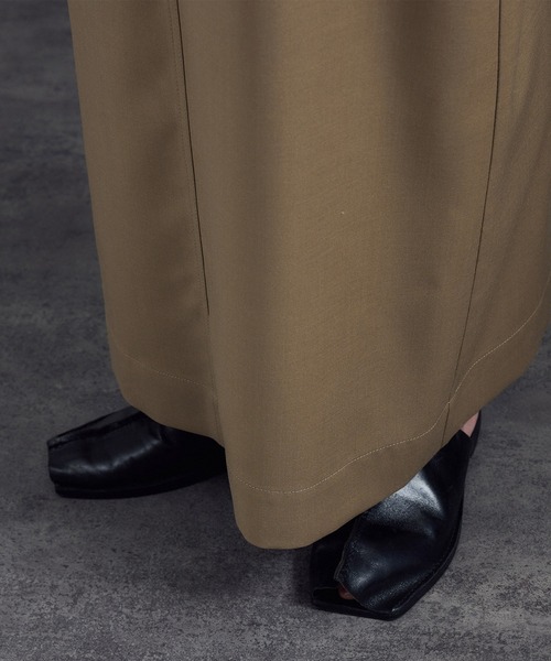 SALON adam et rope'（サロン アダム エ ロペ）の「ウールツイルジャンパースカート（ジャンパースカート・レディース・ベージュ/チャコールグレー・FREE）」の3枚目の写真