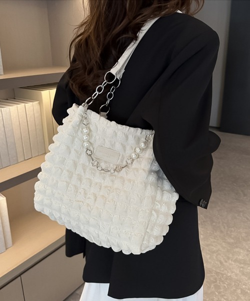 blackdia ocean(ブラックダイヤオーシャン)の「blackdia ocean パールチェーン ポップコーントート(ショルダーバッグ・レディース・ブラック/ピンク/ミント/オフホワイト・FREE)」の1枚目の写真