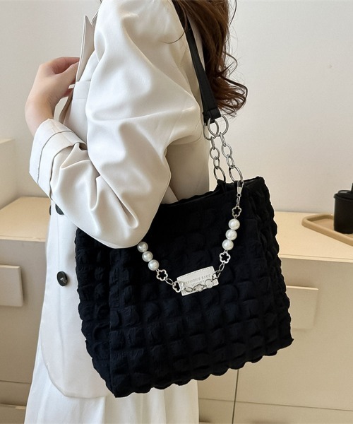 blackdia ocean(ブラックダイヤオーシャン)の「blackdia ocean パールチェーン ポップコーントート(ショルダーバッグ・レディース・ブラック/ピンク/ミント/オフホワイト・FREE)」の2枚目の写真