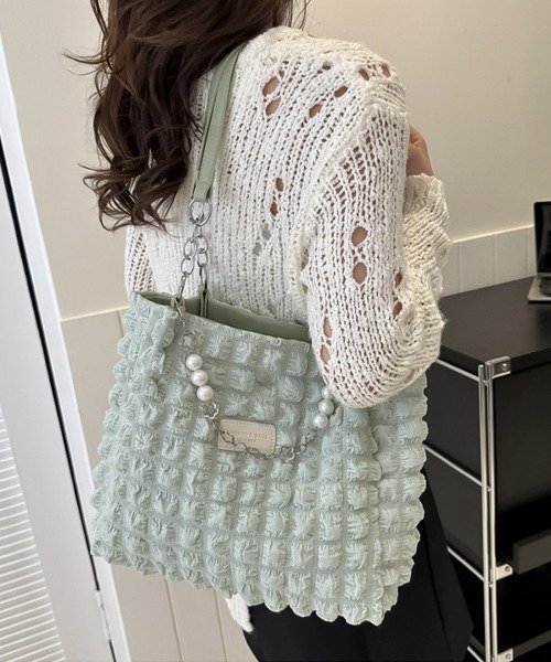 blackdia ocean(ブラックダイヤオーシャン)の「blackdia ocean パールチェーン ポップコーントート(ショルダーバッグ・レディース・ブラック/ピンク/ミント/オフホワイト・FREE)」の20枚目の写真