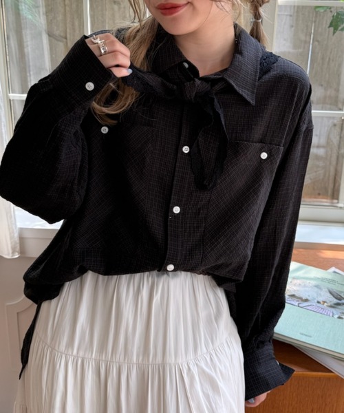 DOUBLE NAME（ダブルネーム）の「レーススカーフ ドッキングシアーシャツ（シャツ/ブラウス・レディース・ブラック/オフホワイト・FREE）」の2枚目の写真