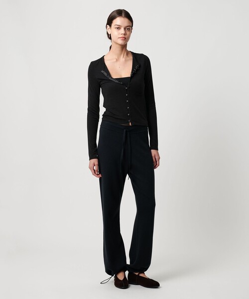 ATTISESSION（アティセッション）の「＜ATTISESSION＞フライス ループボタン カーディガン（カーディガン/ボレロ・レディース・ブラック/ワイン/オフホワイト・FREE）」の7枚目の写真