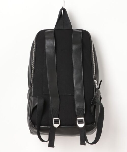 ALLSAINTS(オールセインツ)の「FINN LEATHER BACKPACK | FINN レザー バックパック(バックパック/リュック・メンズ・ブラック・ONE SIZE)」の10枚目の写真