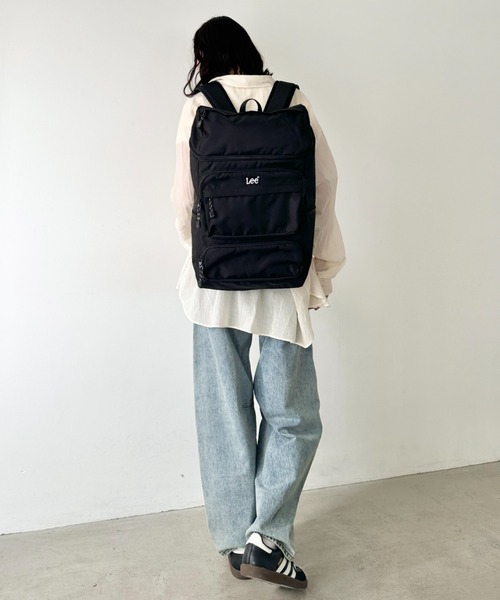 Lee(リー)の「Lee/リー 撥水 BIG 2ポケット リュック/デイパック/ロゴ刺繍/天面ポケット/容量 約20リットル(バックパック/リュック・レディース・ブラック・FREE)」の5枚目の写真
