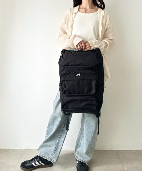 Lee(リー)の「Lee/リー 撥水 BIG 2ポケット リュック/デイパック/ロゴ刺繍/天面ポケット/容量 約20リットル(バックパック/リュック・レディース・ブラック・FREE)」の6枚目の写真
