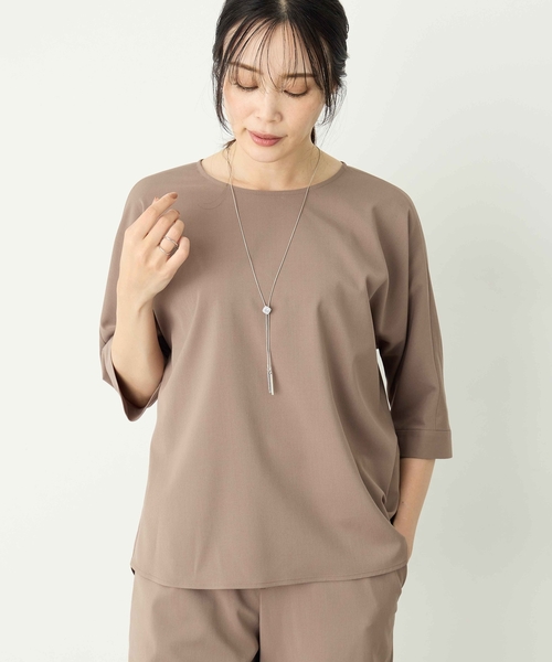 A/C DESIGN BY ALPHA CUBIC（エーシーデザインバイアルファキュービック）の「ドルマンブラウス【UVカット・セットアップ対応】（シャツ/ブラウス・レディース・ブラック/モカ・13号/11号/9号）」の3枚目の写真