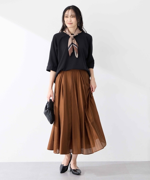 A/C DESIGN BY ALPHA CUBIC（エーシーデザインバイアルファキュービック）の「ドルマンブラウス【UVカット・セットアップ対応】（シャツ/ブラウス・レディース・ブラック/モカ・13号/11号/9号）」の7枚目の写真