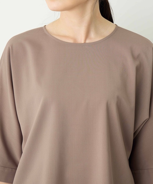 A/C DESIGN BY ALPHA CUBIC（エーシーデザインバイアルファキュービック）の「ドルマンブラウス【UVカット・セットアップ対応】（シャツ/ブラウス・レディース・ブラック/モカ・13号/11号/9号）」の11枚目の写真