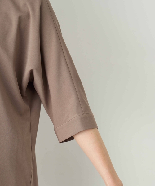 A/C DESIGN BY ALPHA CUBIC（エーシーデザインバイアルファキュービック）の「ドルマンブラウス【UVカット・セットアップ対応】（シャツ/ブラウス・レディース・ブラック/モカ・13号/11号/9号）」の13枚目の写真