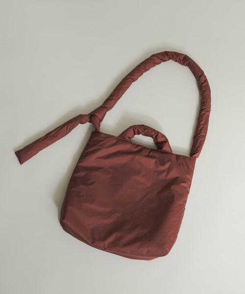 SENSE OF PLACE by URBAN RESEARCH（センスオブプレイスバイアーバンリサーチ）の「パデッドボリュームショルダー（ショルダーバッグ・メンズ・ボルドー/ブラック/ライトブルー・ONE）」の3枚目の写真