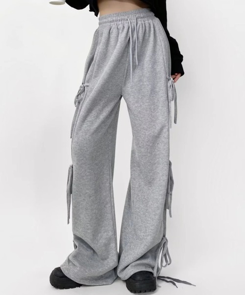 yuue' ( wear )(ユーイ)の「サイドリボンスウェットワイドパンツ(スウェットパンツ・レディース・グレー/ブラック/アイボリー・FREE)」の1枚目の写真