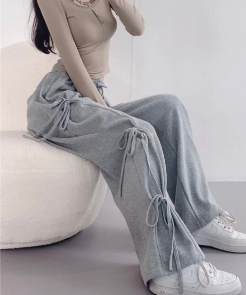 yuue' ( wear )(ユーイ)の「サイドリボンスウェットワイドパンツ(スウェットパンツ・レディース・グレー/ブラック/アイボリー・FREE)」の8枚目の写真